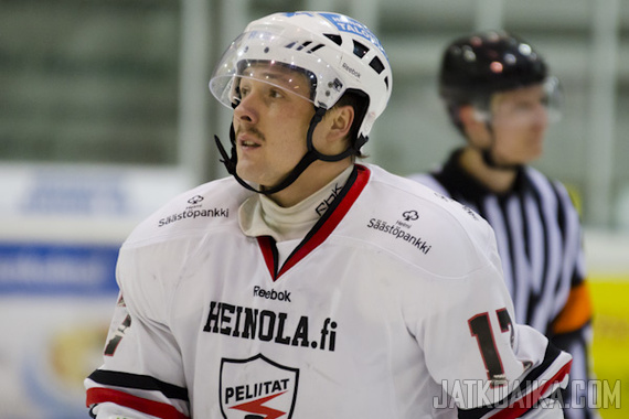 Ville Väkeväinen pelasi vielä viime kaudella Heinolan Peliitoissa.