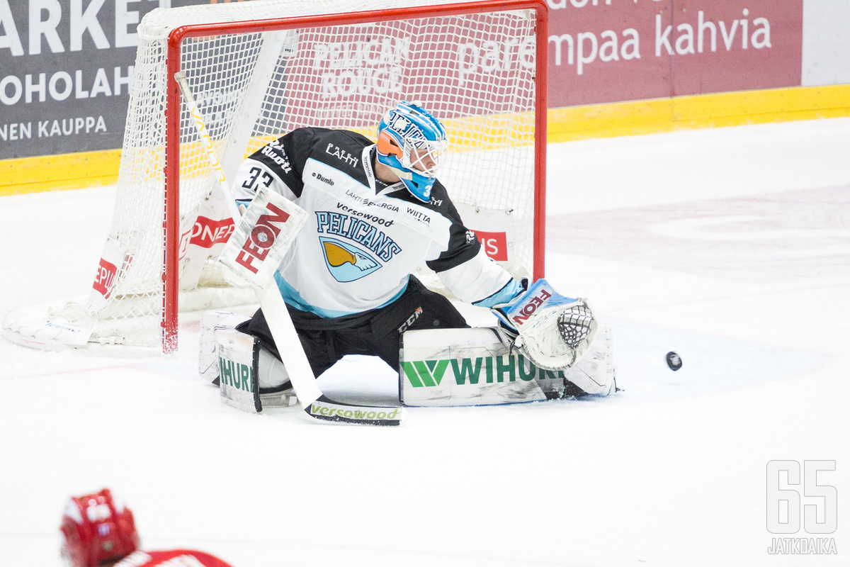 Tomi Karhunen keräsi perjantaina 42 torjuntaa ja pelasi nollapelin IFK:ta vastaan.