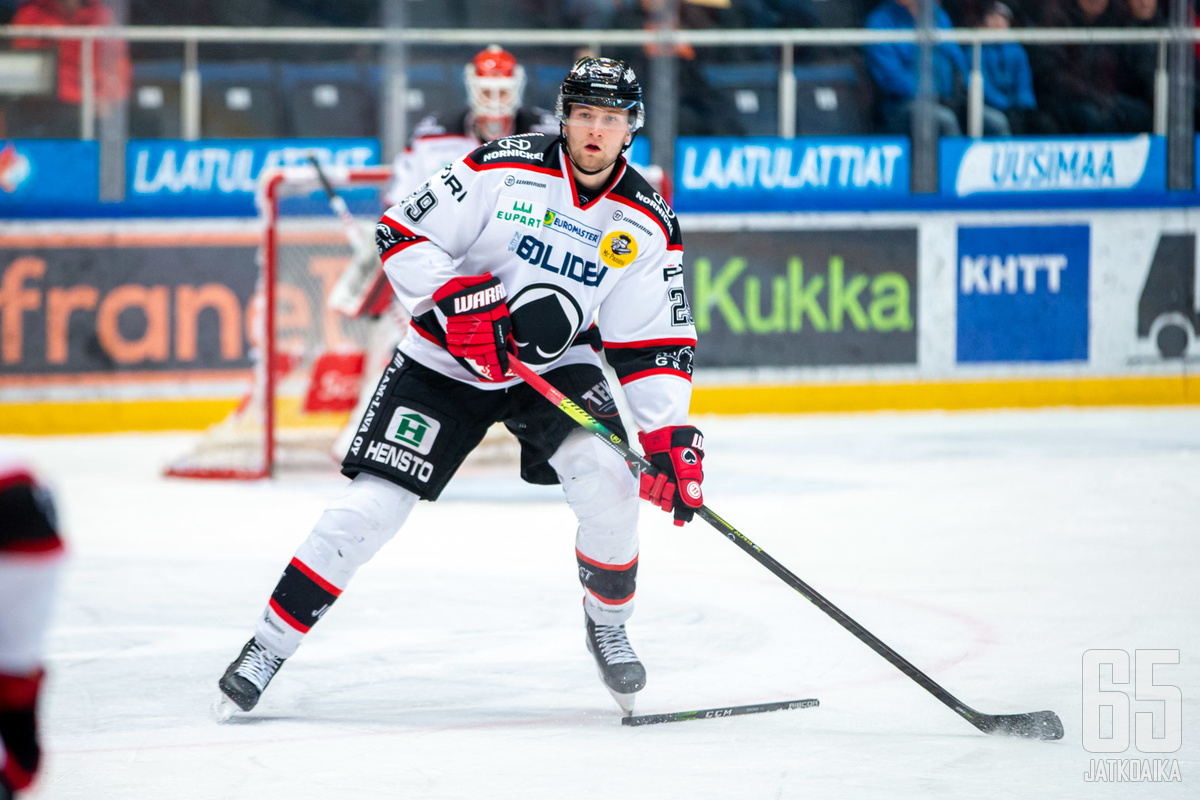 21-vuotias Markus Niemeläinen sai runsaasti vastuuta Ässissä viime kaudella.