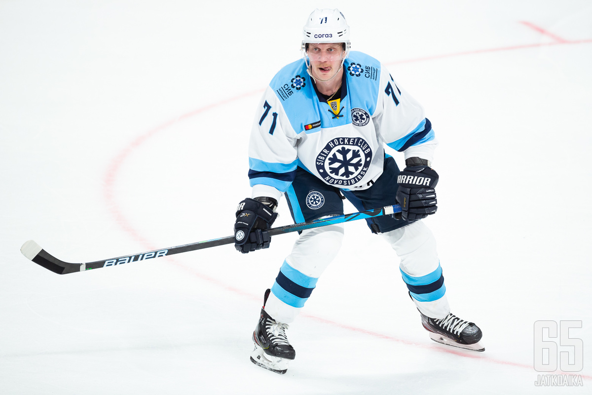 Juuso Puustinen on kiekkoillut kolme edellistä kautta KHL:ssä.