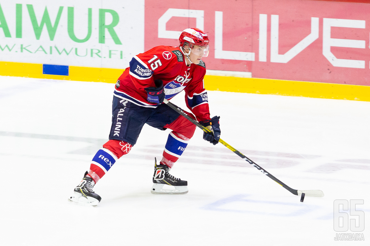 Anton Lundell välttyi pelikiellolta ja on kokoonpanossa illan TPS–HIFK-ottelussa. 