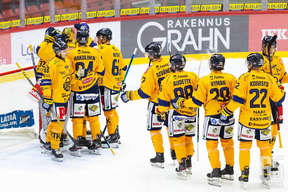 Lukko on sarjakärki.