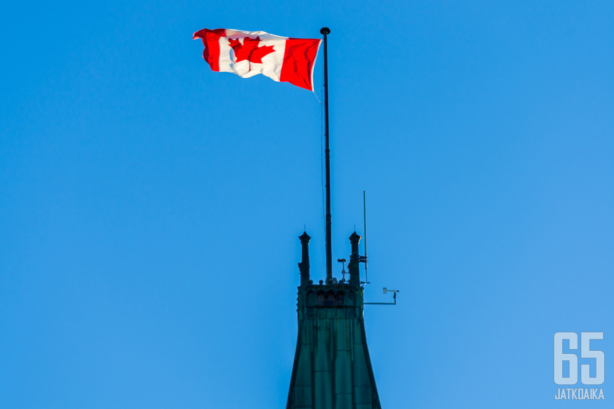 Kanadan lippu liehui kisojen jälkeen korkeimmalla. Kuvituskuva.