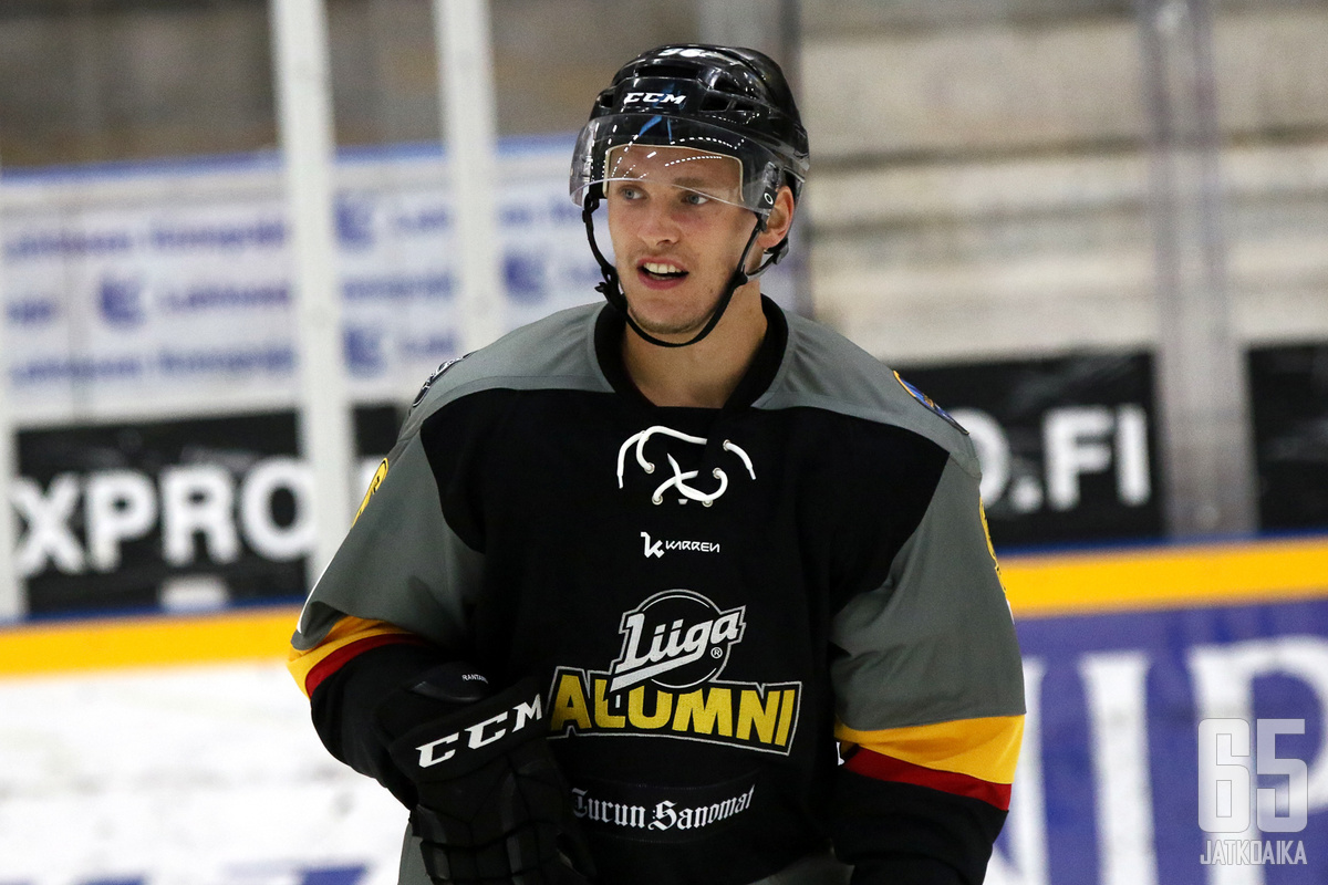 Mikko Rantanen on viimeksi nähty Suomessa pelaamassa elokuun Liiga Alumni All Stars -ottelussa Raumalla.