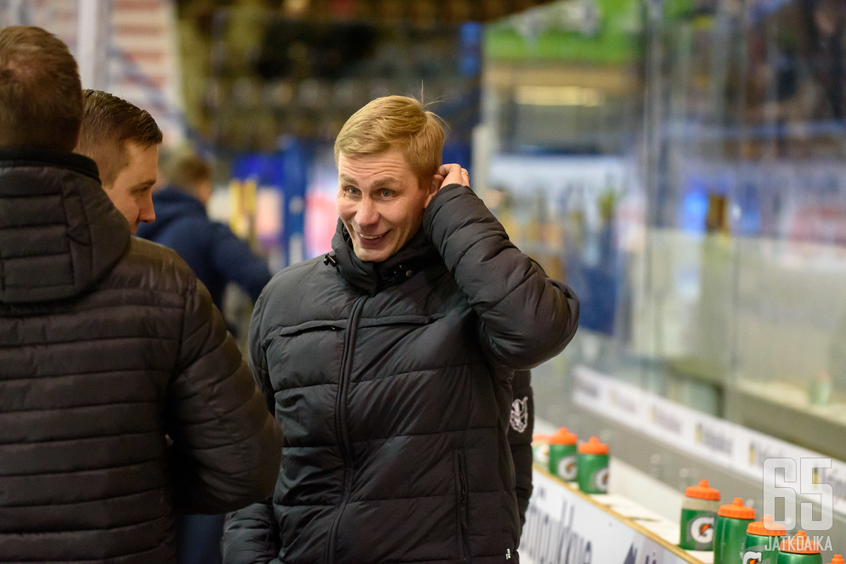 Marko Kauppinen siirtyy Liiga-päävalmentajaksi.