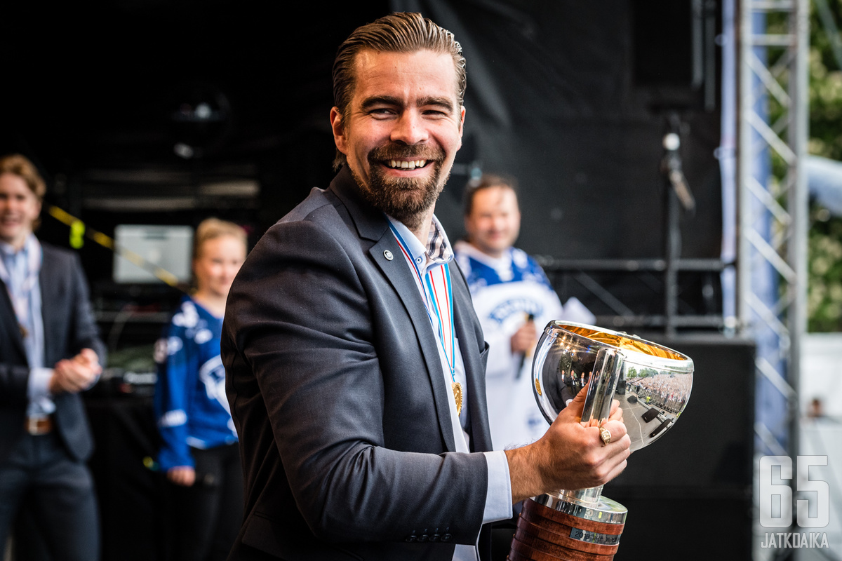 Suomi voitti edellisen kultamitalinsa alle 20-vuotiaiden kisoissa Jussi Ahokkaan valmennuksessa.