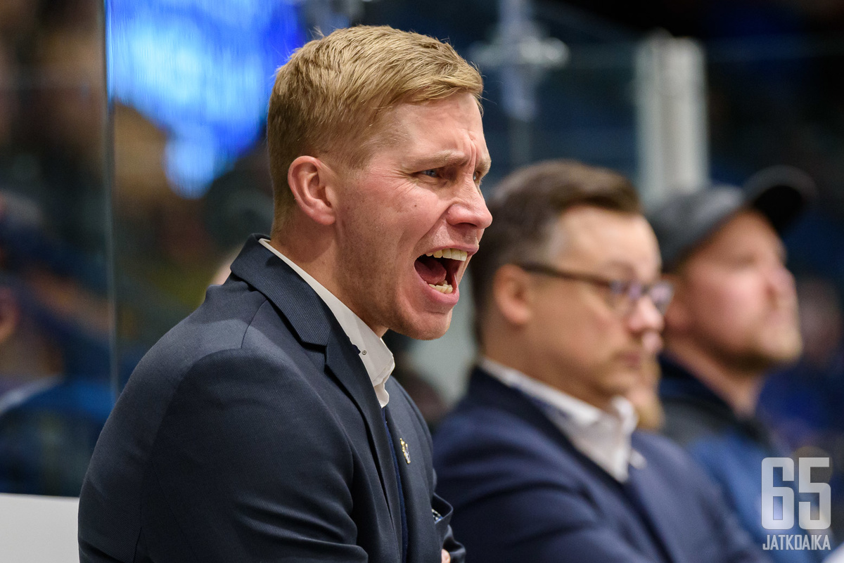Liigaan saatiin viime viikolla uusi päävalmentaja Marko Kauppisen muodossa.