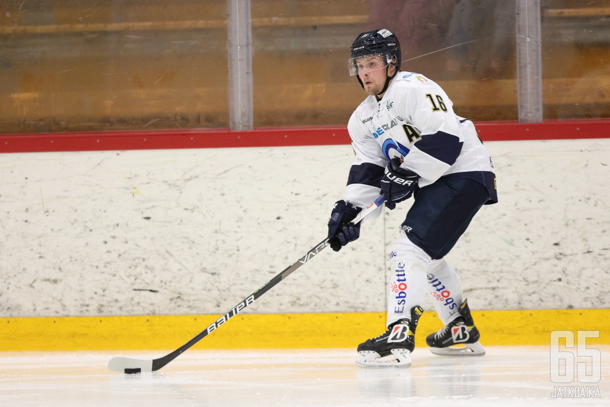 Tommi Takaveräjä pelaa neljättä kauttaan Espoossa.