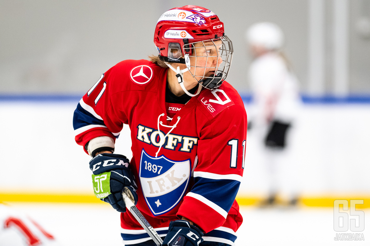 Karoliina Rantamäki haluaa omalla esimerkillään johtaa joukkuetta ja olla roolimallina nuoremmille pelaajille.