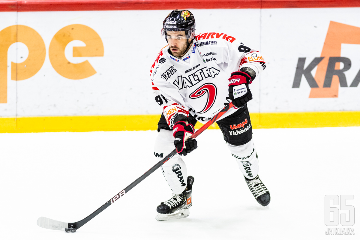 Reid Gardiner pelaa loppukauden IFK-paidassa, mutta palaa hurrikaanipaitaan ensi kaudella. 