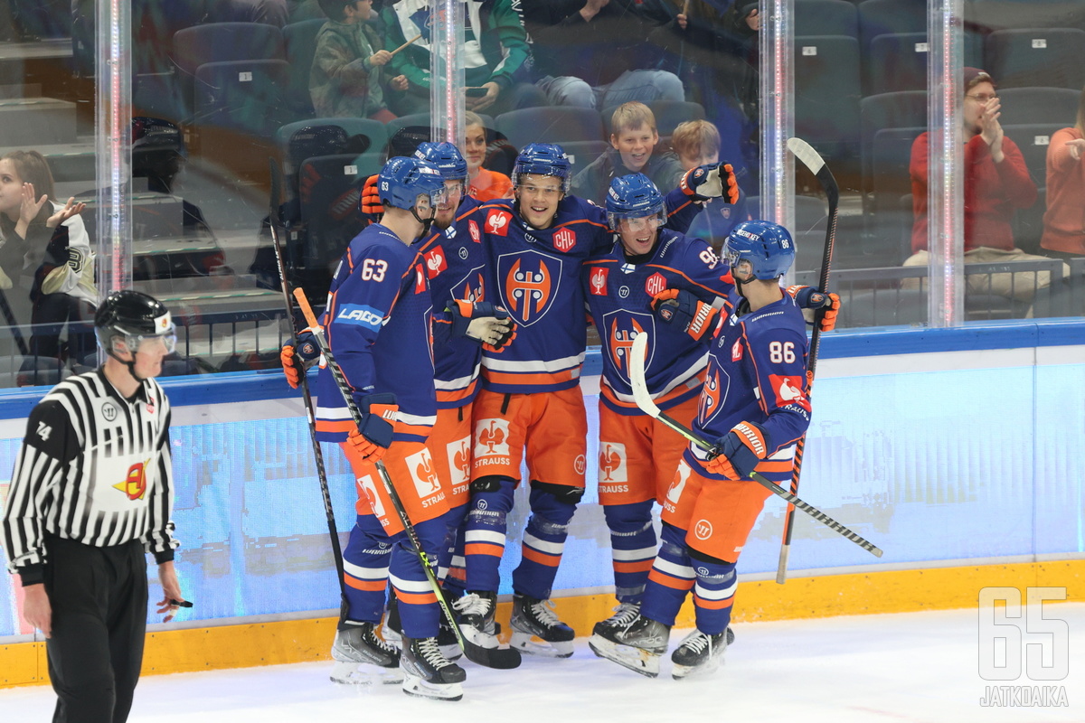 Tappara oli vahva isäntä CHL-kotiavauksessaan. 