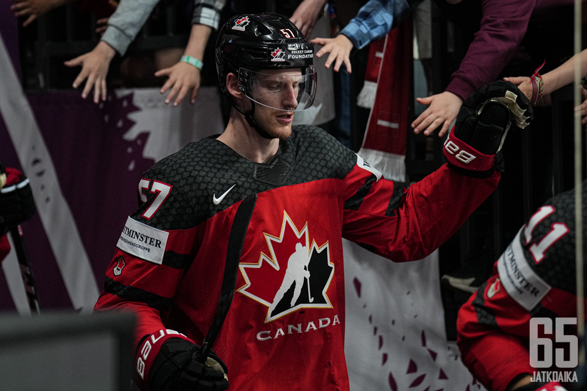 Tyler Myers teki Kanadan voittomaalin.