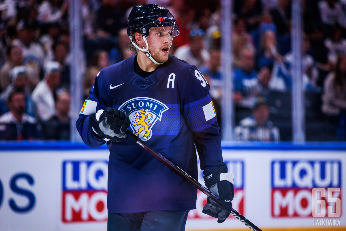 Mikko Rantanen ja muut suomalaiset NHL-tähdet pukeutuvat leijonapaitaan helmikuussa 2025.