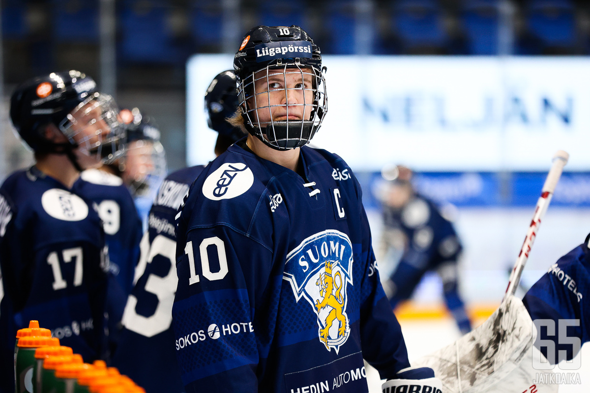 Kasper Halttunen toimi Pikkuleijonien kapteenina Raumalla ja Eurajoella pelatussa neljän maan turnauksessa.