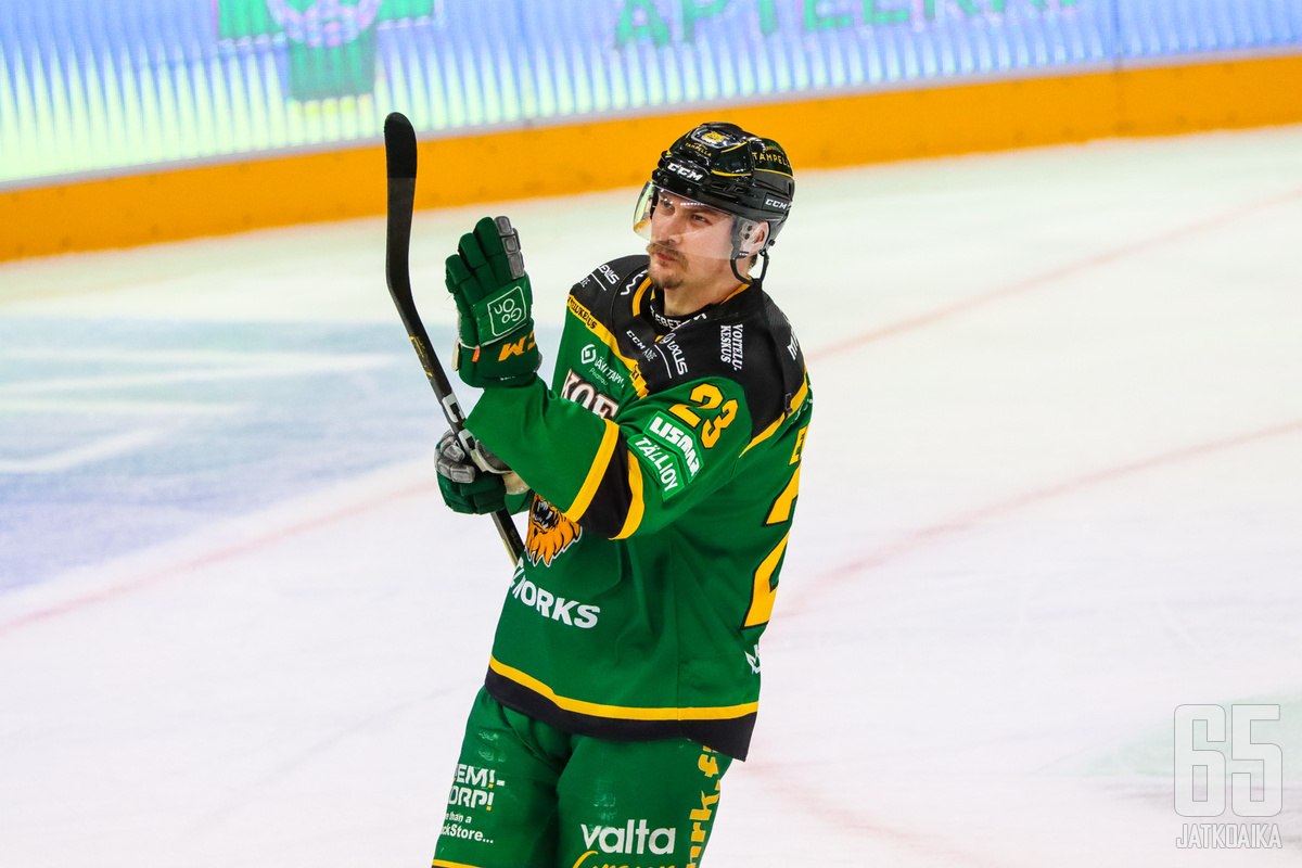 Aleksi Elorinne siirtyy KalPan riveihin yksivuotisella sopimuksella.