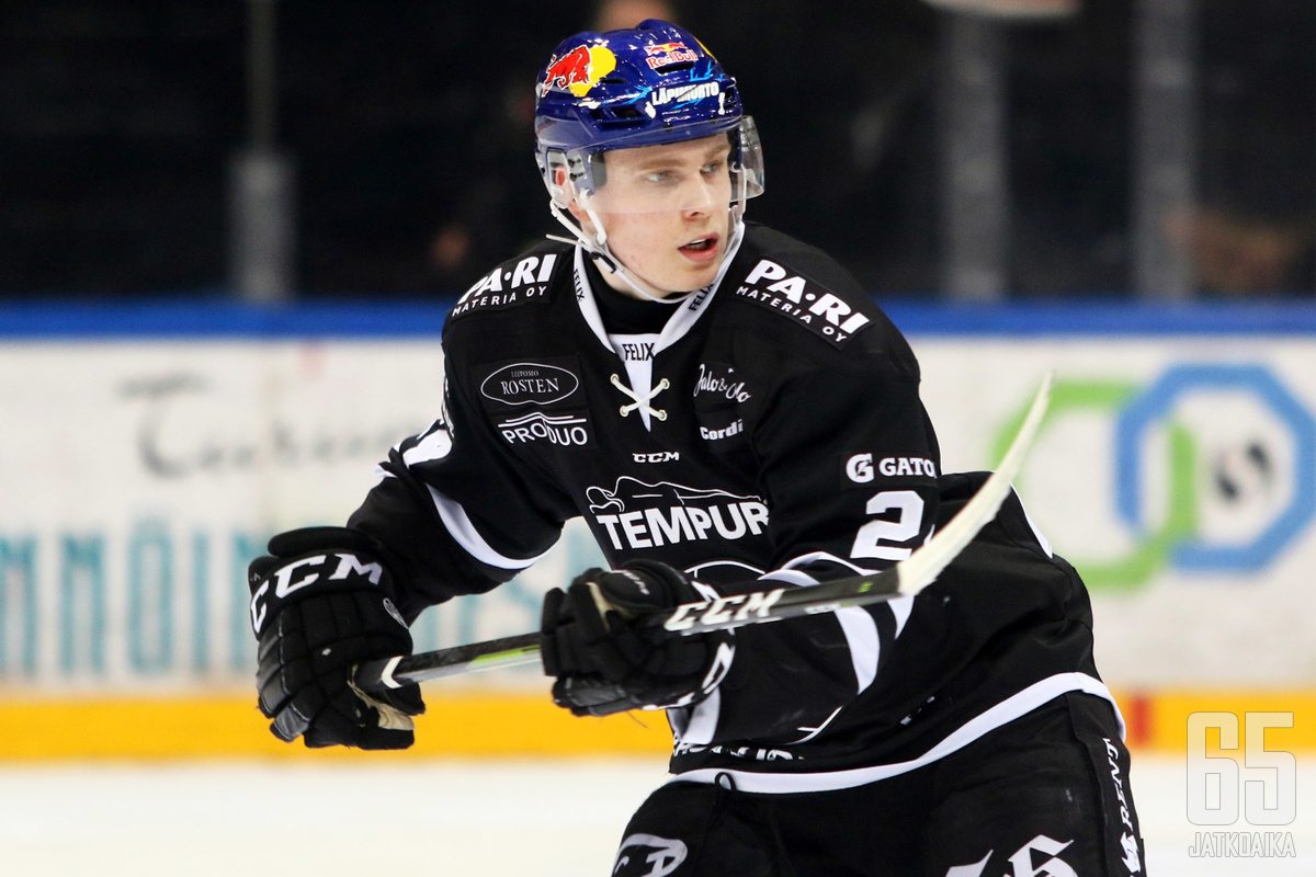 Kakko wore the Red Bull helmet as the U20 player with most points for his club.