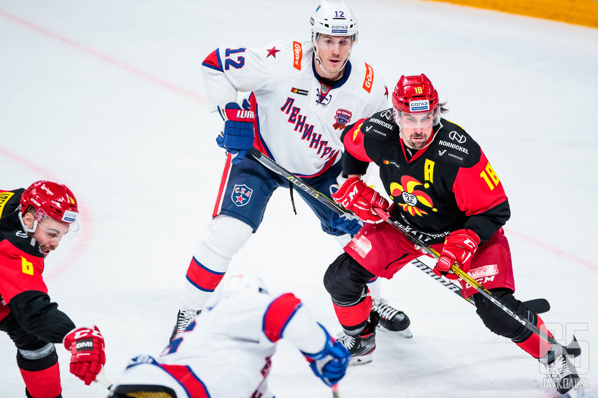 Lehterä edusti kuluneella kaudella KHL:n suurinta seuraa.