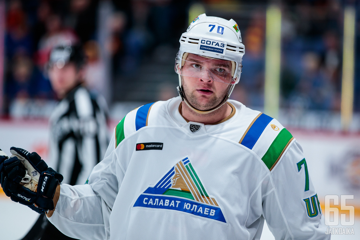 Hartikainen hallitsee yksinään suomalaispelaajien pistepörssiä yhden kauden ajalta koko KHL-historiassa. 