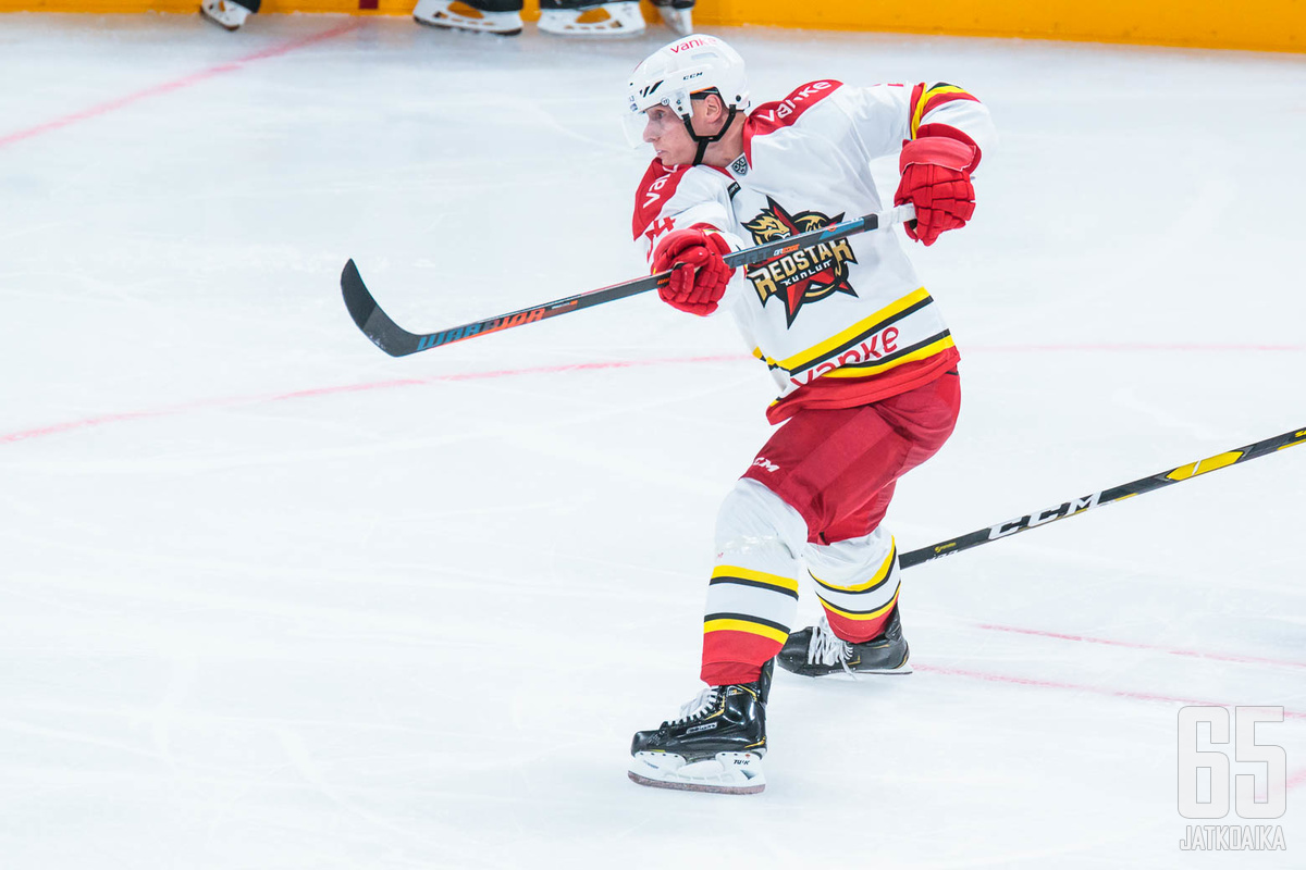 Olli Palola on kokeillut KHL:ssä, mutta tehoja on irronnut paremmin SHL:ssä.