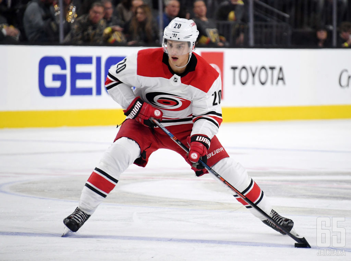 Sebastian Aho johdatti Hurricanesin voittoon.