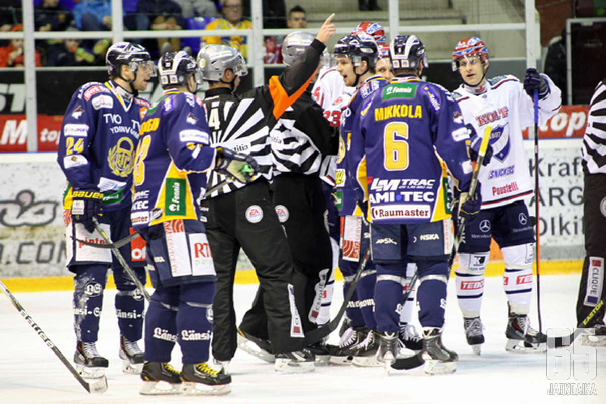 HIFK ja Lukko pääsevät selvittelemään välejään ensimmäistä kertaa tällä kaudella.