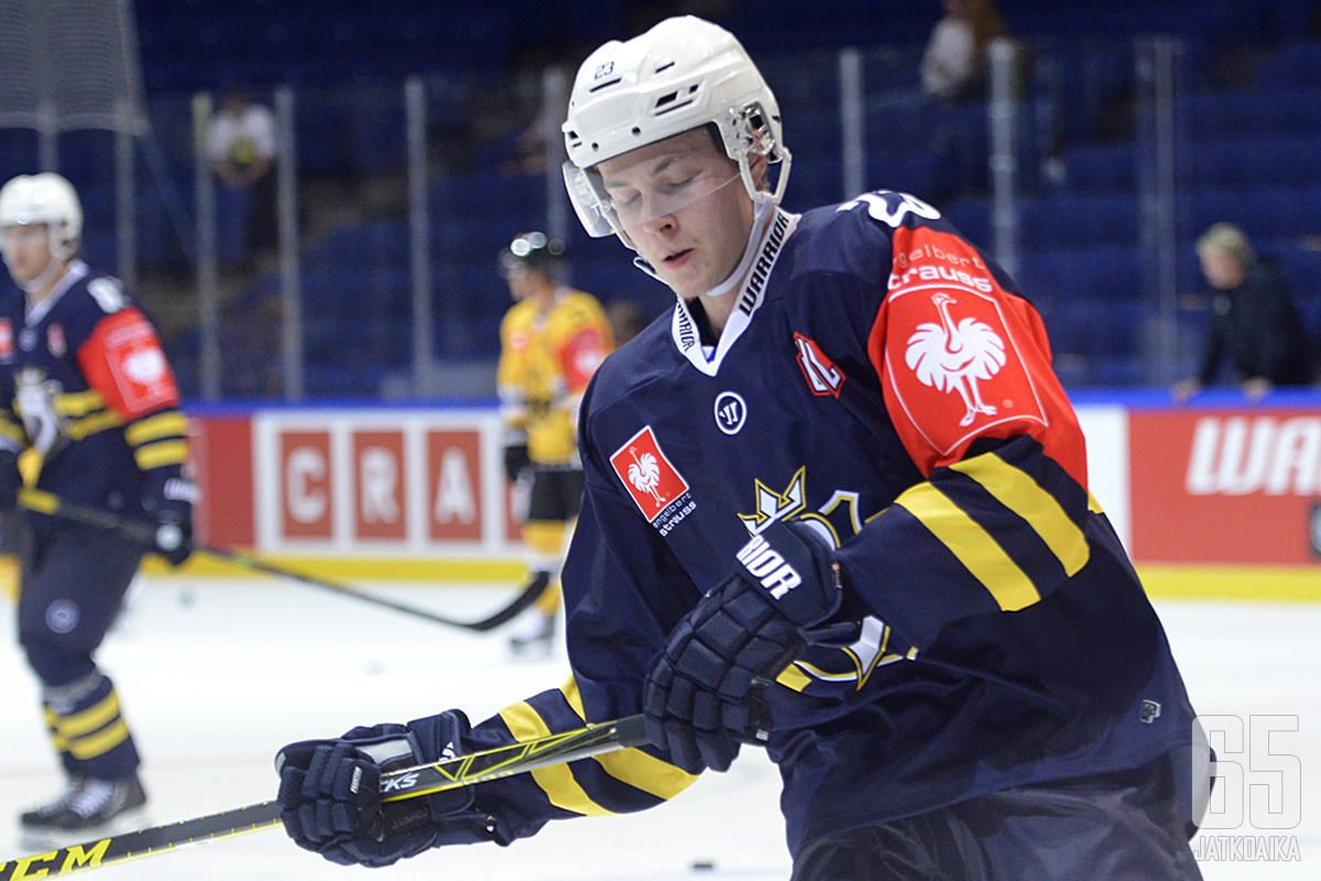 Juuso Vainio on saanut tällä kaudella paljon vastuuta Bluesin puolustuksessa.