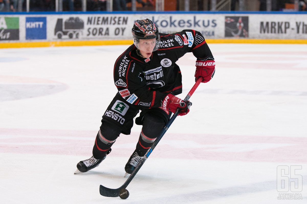 Matias Varttinen pelasi edellisen kerran ottelussa Ässät-TPS.