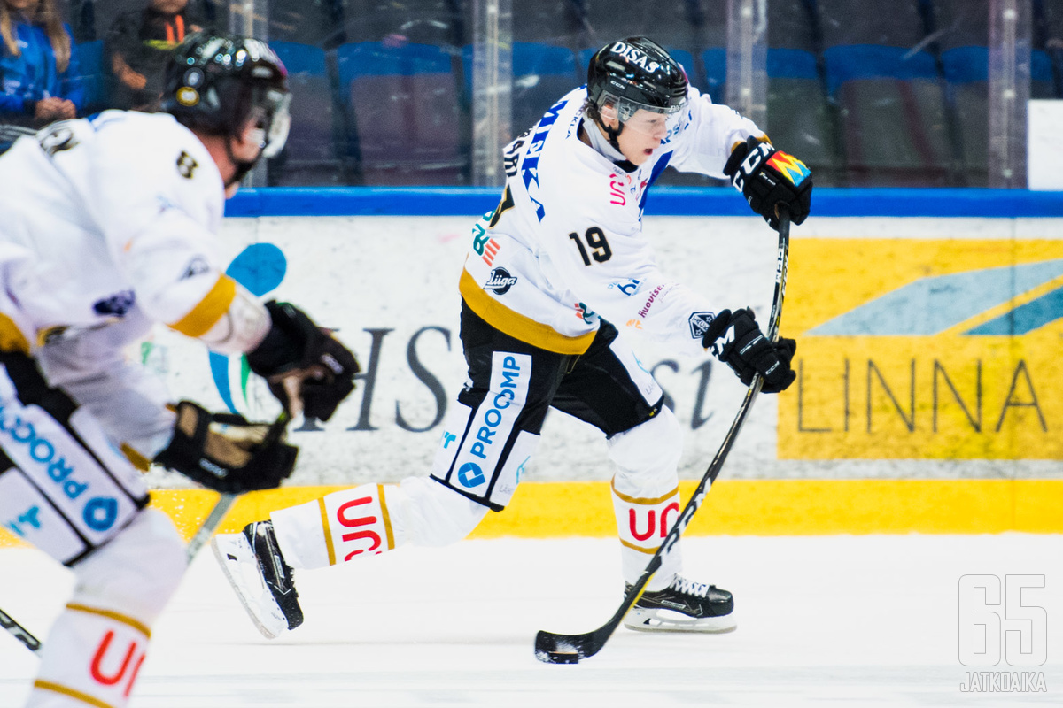 Rasmus Kupari aloitti SaiPa-ottelun vahvasti.