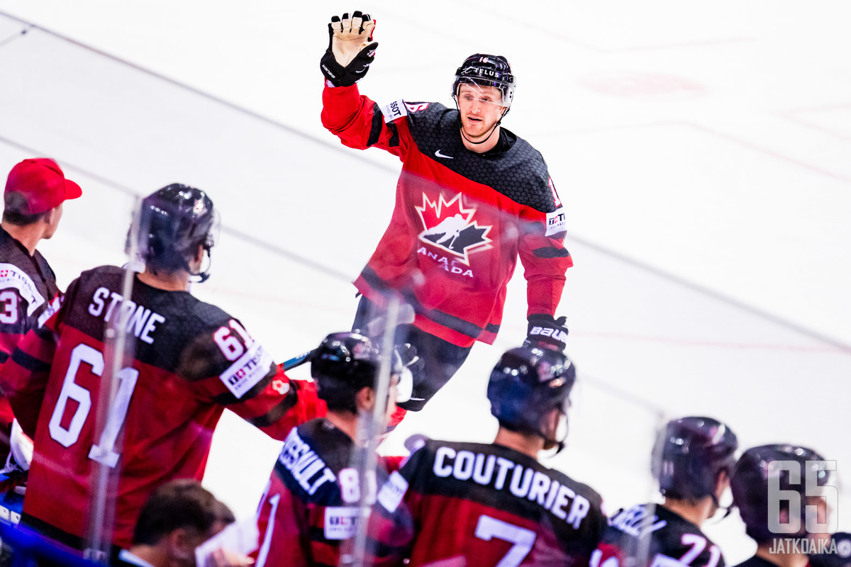 Kanada etenee MM-kisojen mitalipeleihin.