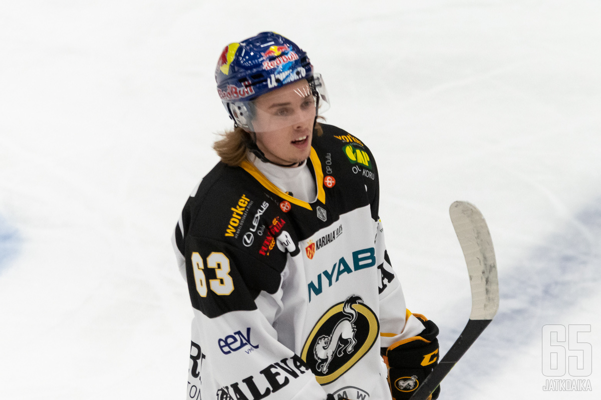 Ville Koivunen on yksi Liigaan palaavista suomalaispelaajista.