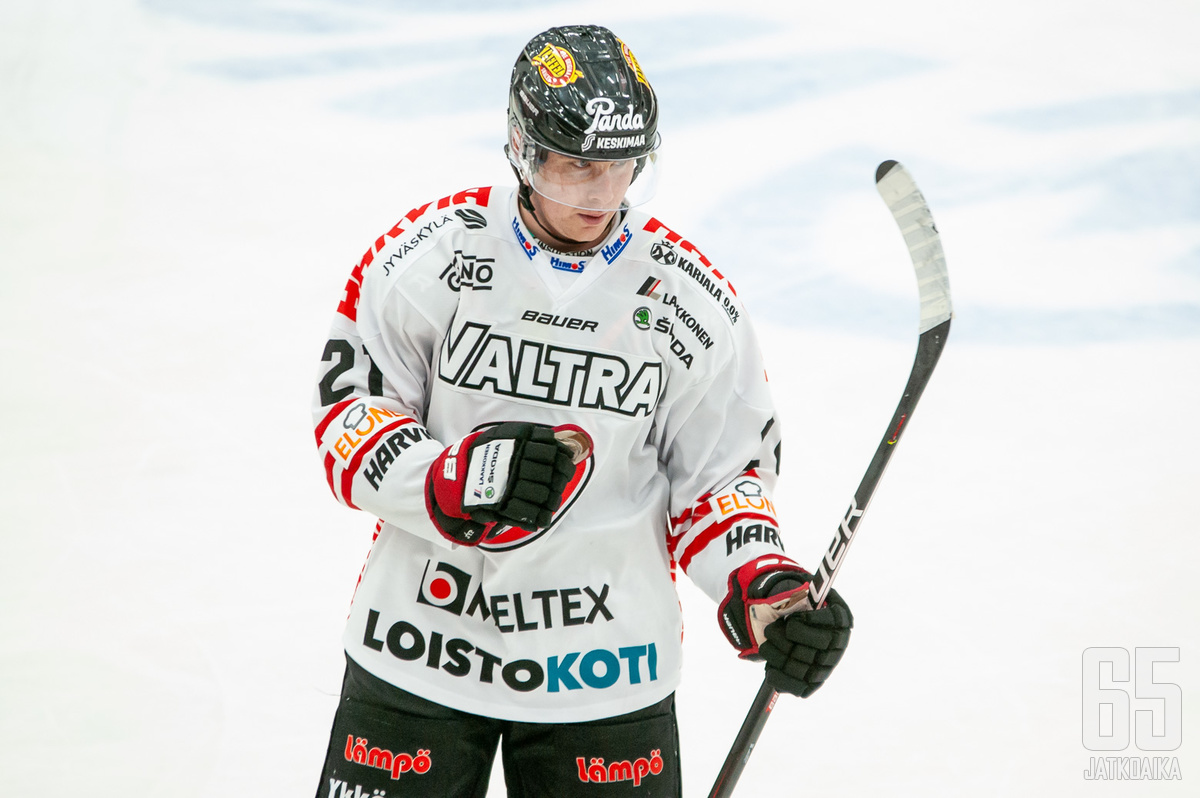 Stråka kiekkoili viime kaudella pääosin JYPissä.