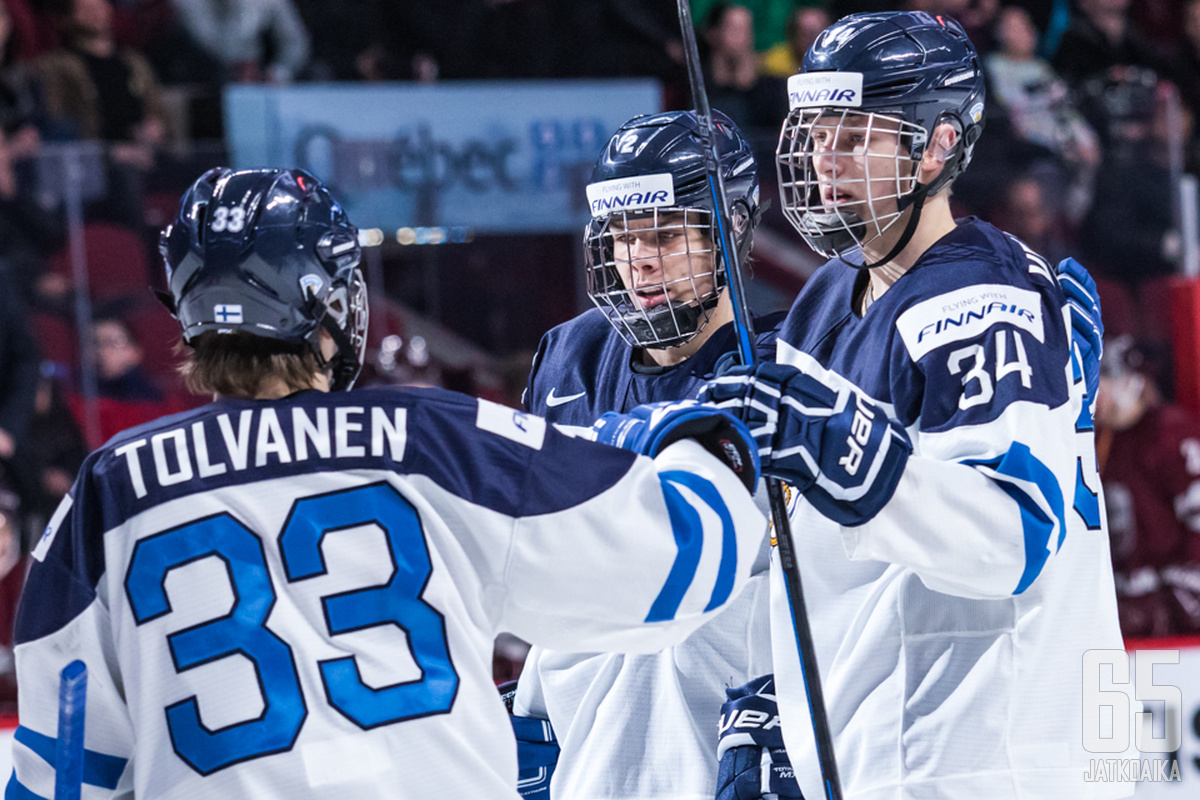 Eeli Tolvanen, Miro Heiskanen ja Kristian Vesalainen edustivat Suomea jo viime vuonna nuorten MM-kisoissa.