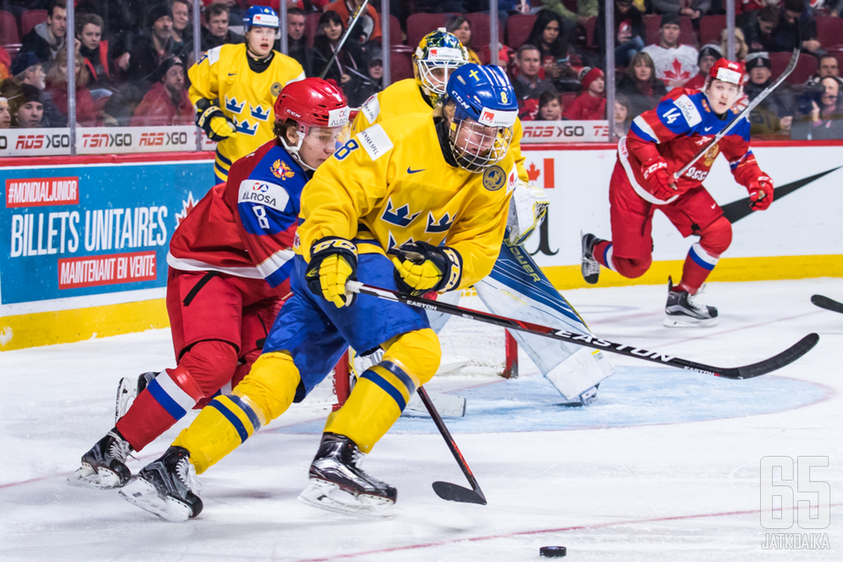 Rasmus Dahlin kerännee kisoissa suurimman huomion. 