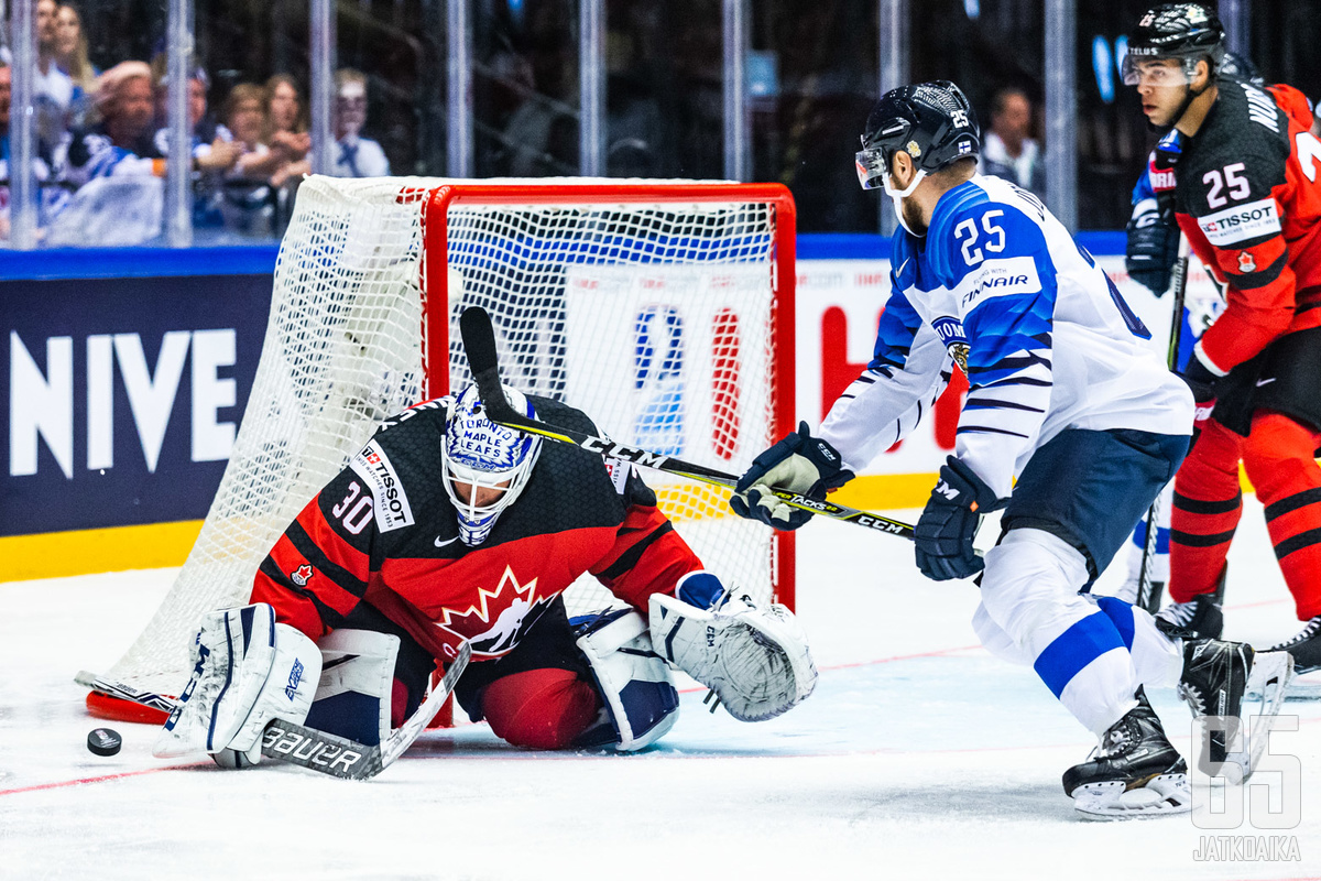 Suomi voitti Kanadan lukemin 5-1.