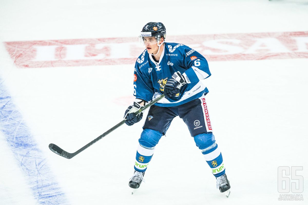 Julius Honka on tuttu pelaaja myös Leijonista.