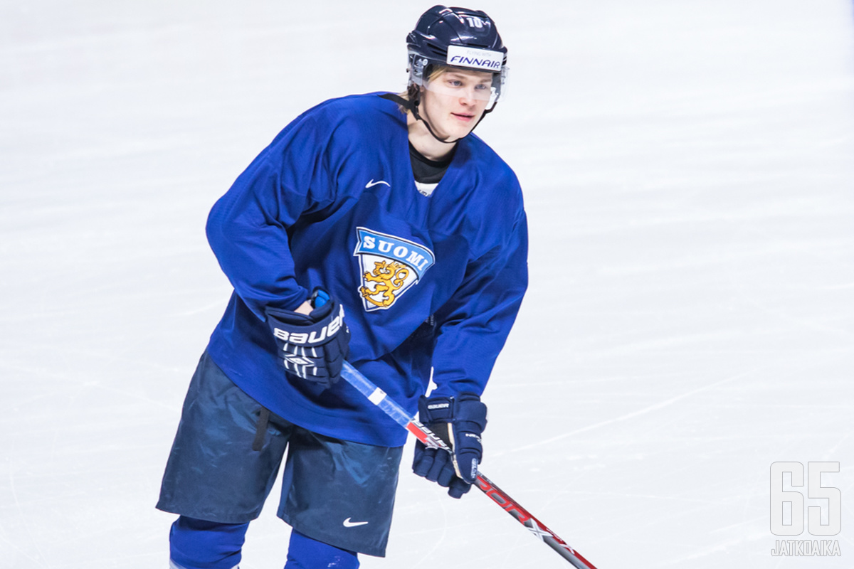 Suomen eri ikäluokkien maajoukkueissakin esiintynyt Kasper Björkqvist aloittaa kautensa Penguinsin farmissa.