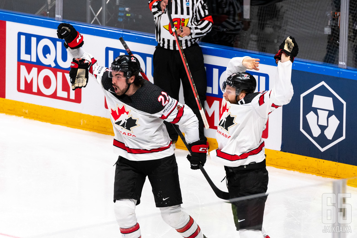 Nick Paul pääsi tuulettamaan Kanadan maailmanmestaruutta viime keväänä Latviassa.