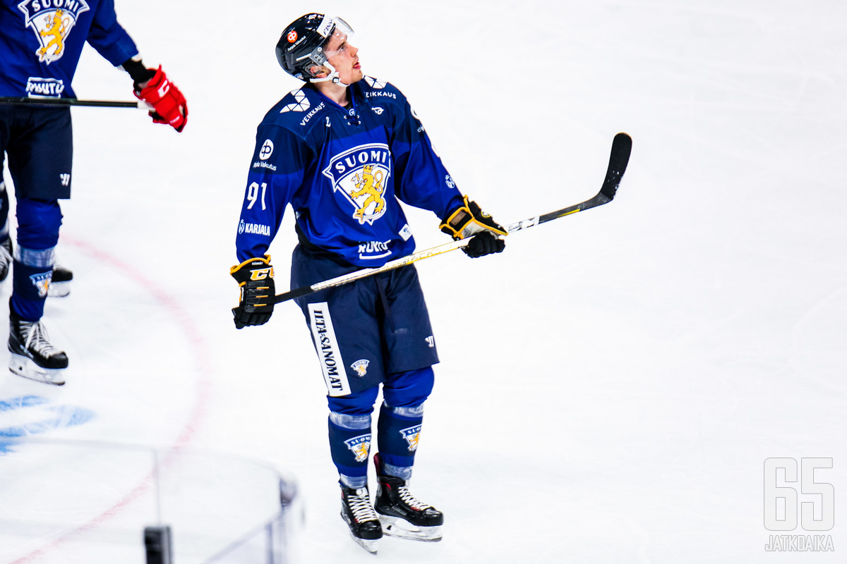 Juho Lammikko vakuutti, että hänelle kelpaa Leijonissa puolustavakin rooli.