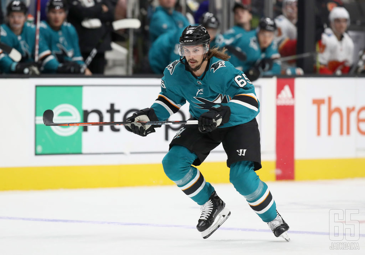 Erik Karlsson johtaa alkavalla kaudella Sharks-puolustusta, minkä myötä Senatorsilla on NHL:n heikoin puolustuskalusto.