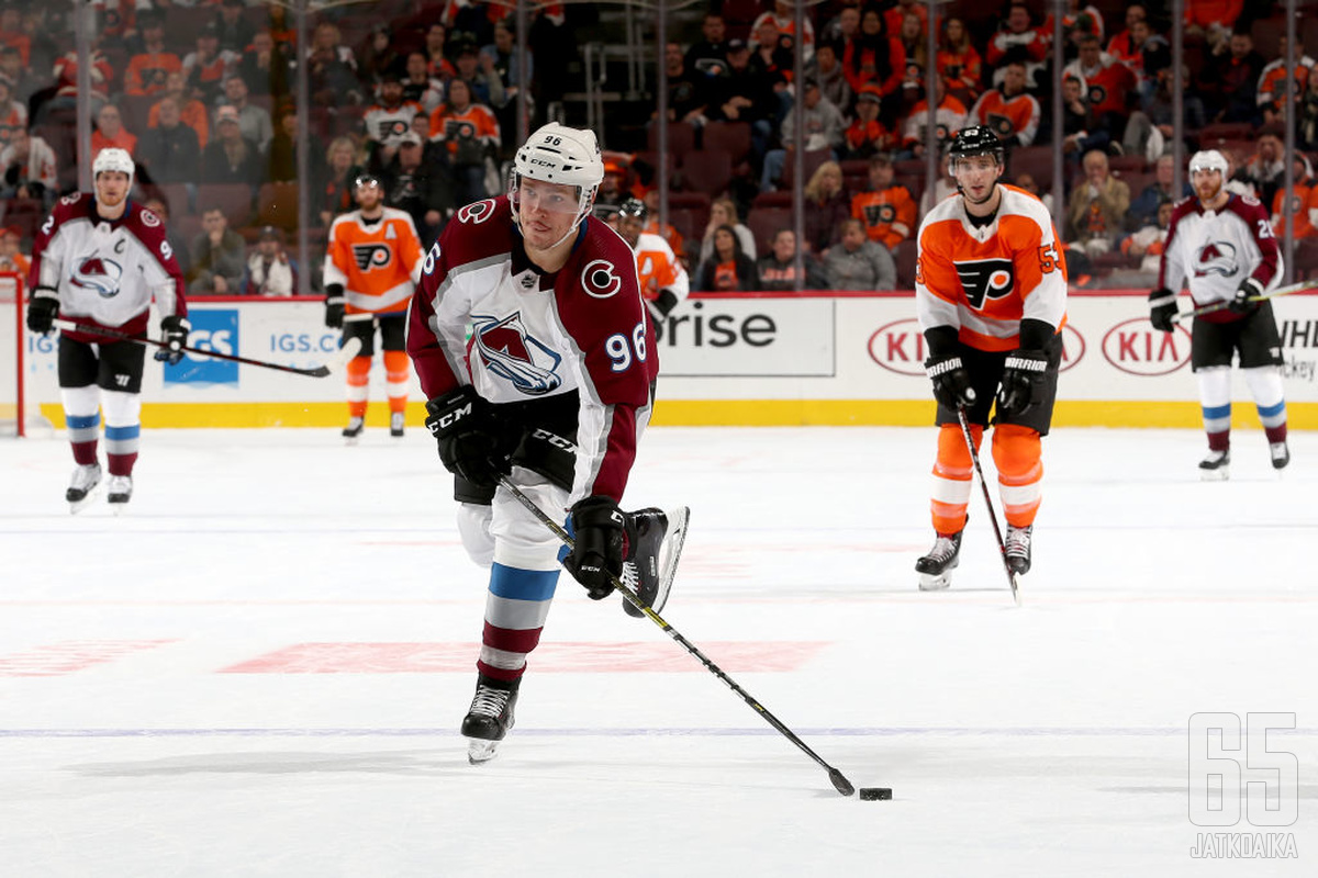 Mikko Rantanen nousi pistepörssissä jo toiseksi Auston Matthewsin jälkeen.