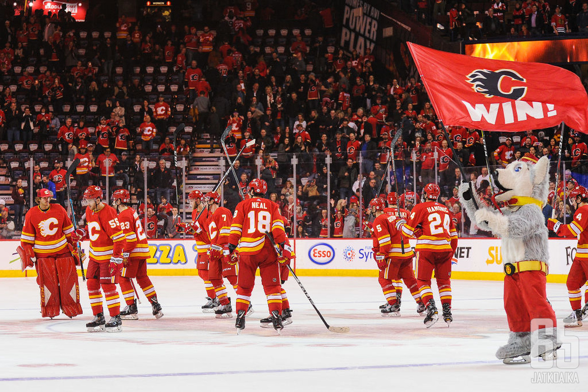 Viime kaudella konferenssivoittoa juhlinut Flames tähtää nyt vieläkin korkeammalle.
