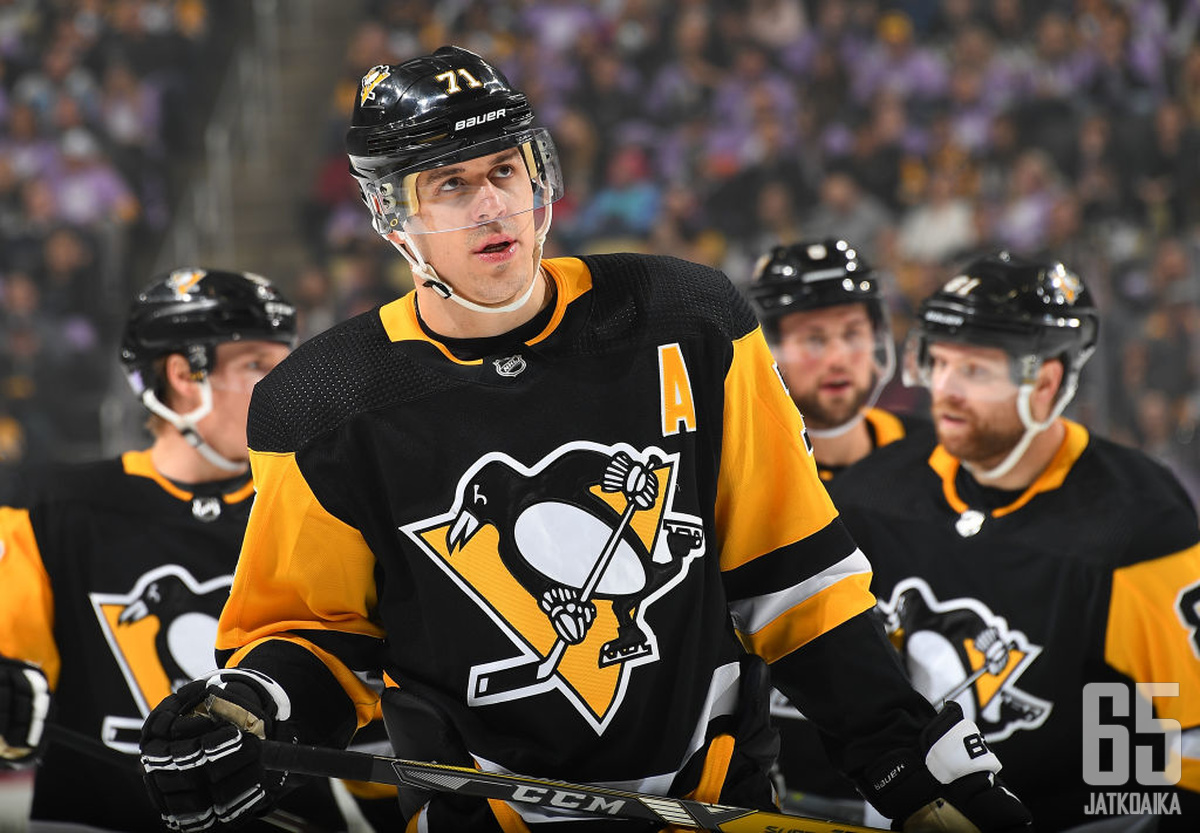 Malkin palasi Penguinsin kokoonpanoon maanantaina.