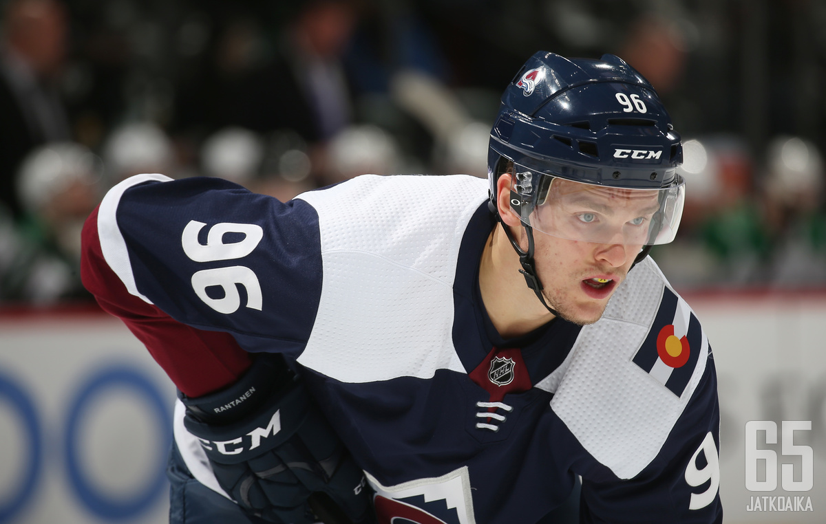 Mikko Rantanen on NHL:n pistekuningas kauden ensimmäisen kolmanneksen päättyessä.