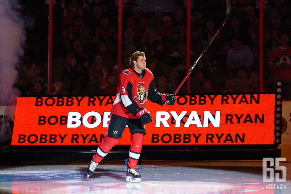 Bobby Ryan kiekkoili viime vuonna Ottawa Senatorsin riveissä. 