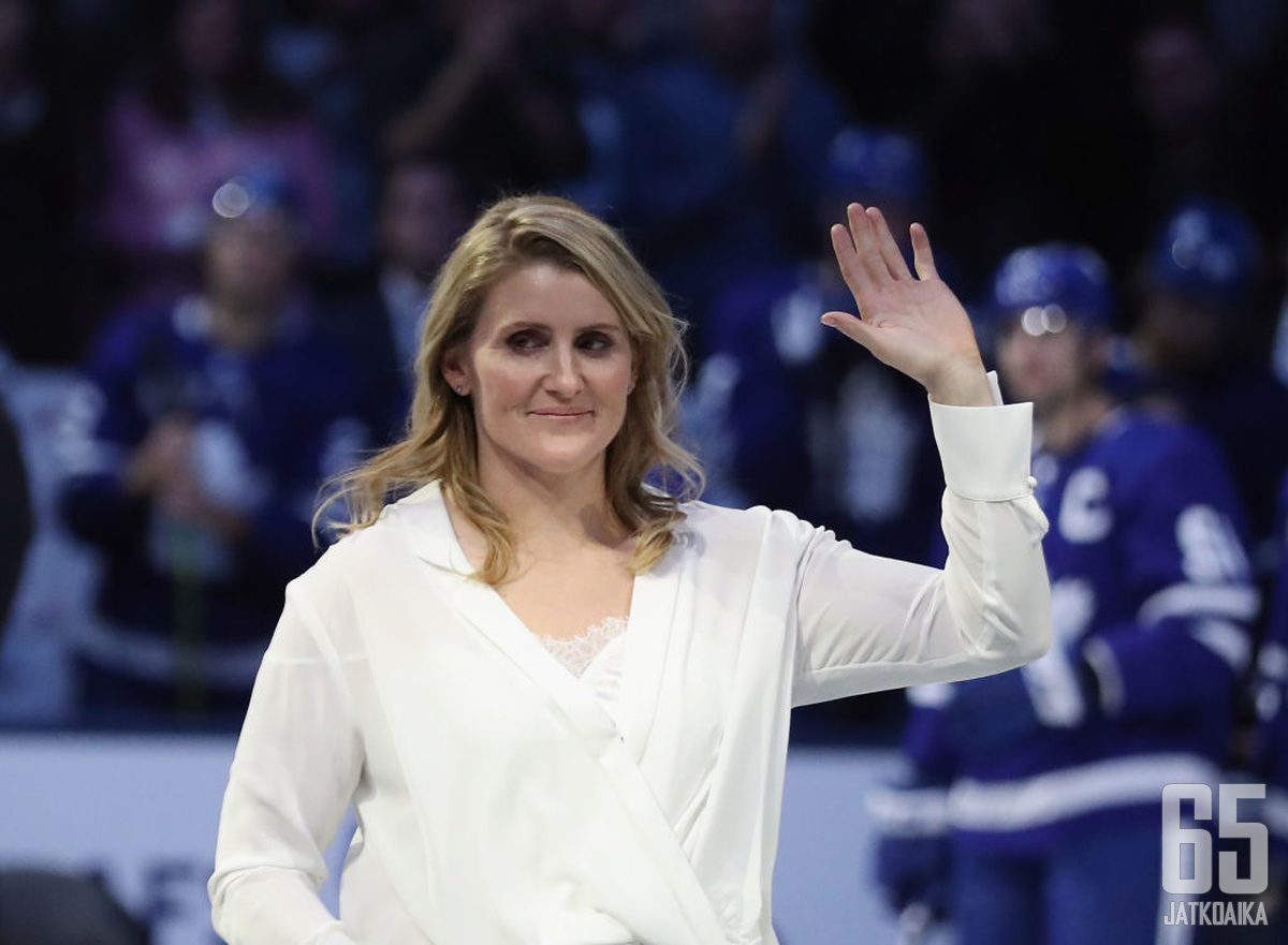 Hayley Wickenheiser työskentelee nyt Kyle Dubasin rinnalla.