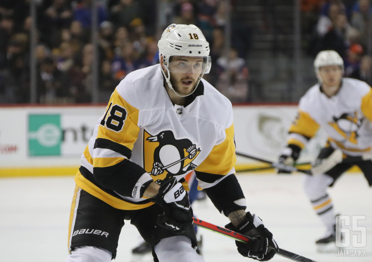  Alex Galchenyuk aloitti viime kauden Pittsburgh Penguinsin mukana.