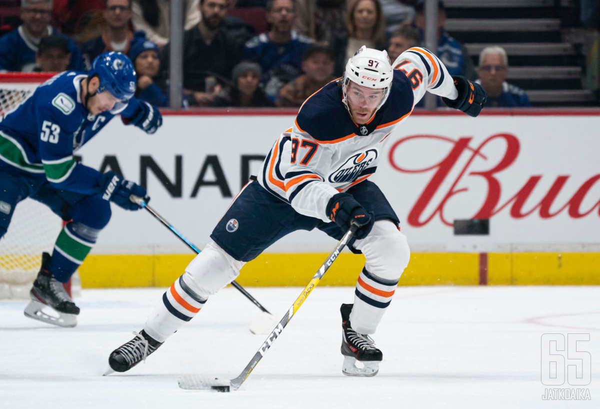 Luistelunopeudellaan häikäisevä Connor McDavid on iso osa NHL:n pelin kehitystä.