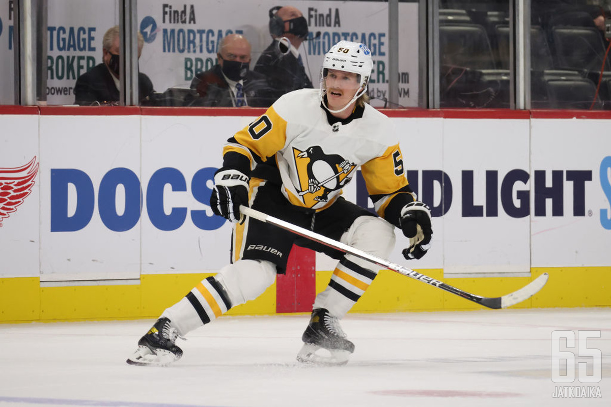 Riikola on kiekkoillut neljä edellistä kautta Pittsburgh Penguinsin organisaatiossa.