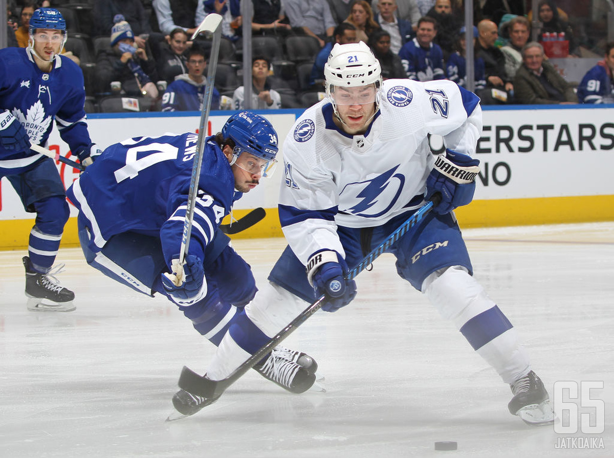 Toronto Maple Leafs ja Tampa Bay Lightning kohtaavat jälleen pudotuspelien ensimmäisellä kierroksella.