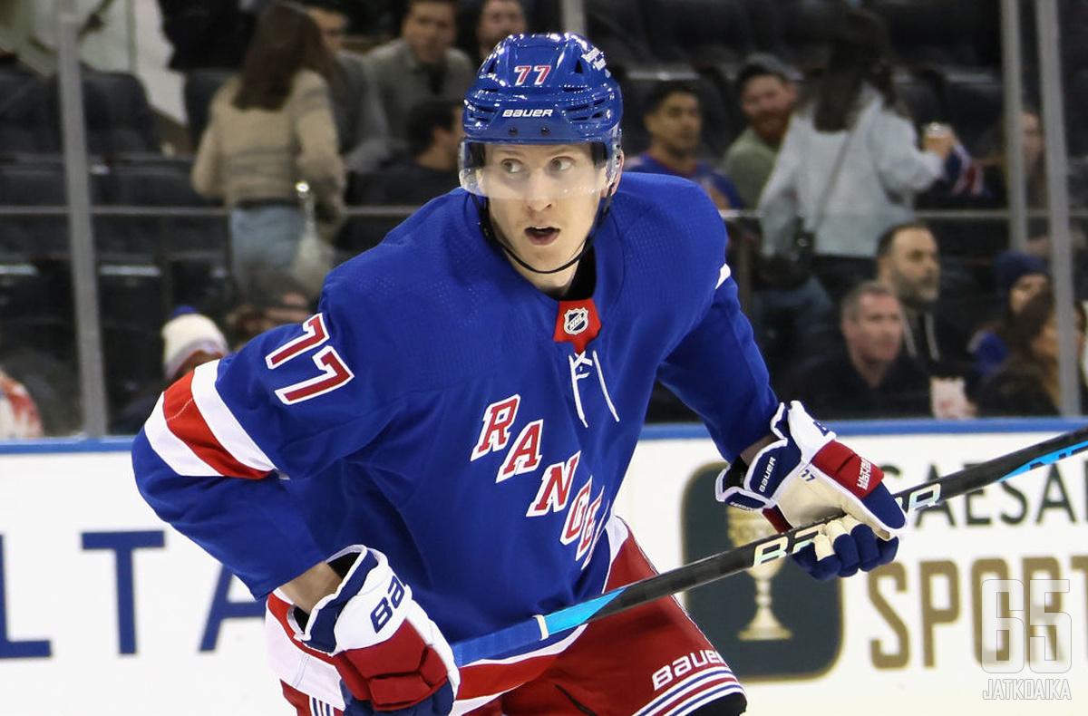 Niko Mikkola päätti viime kauden New York Rangersissa.